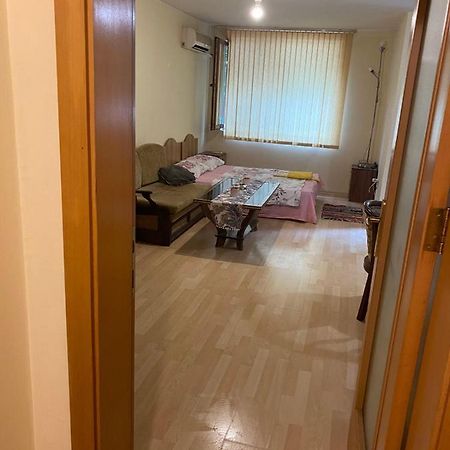 Апартамент Столетов Warna Zewnętrze zdjęcie
