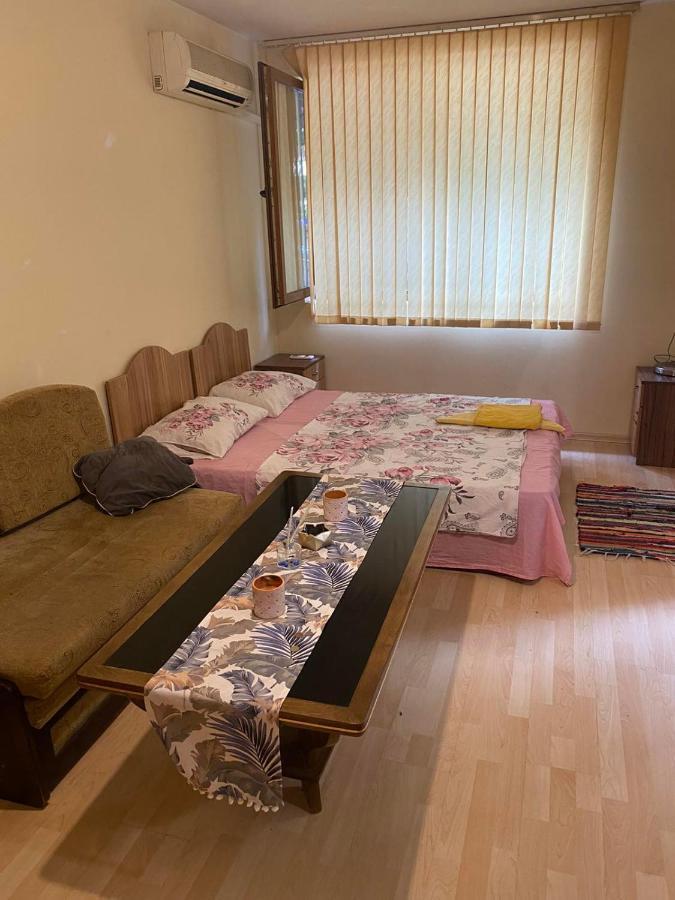 Апартамент Столетов Warna Zewnętrze zdjęcie